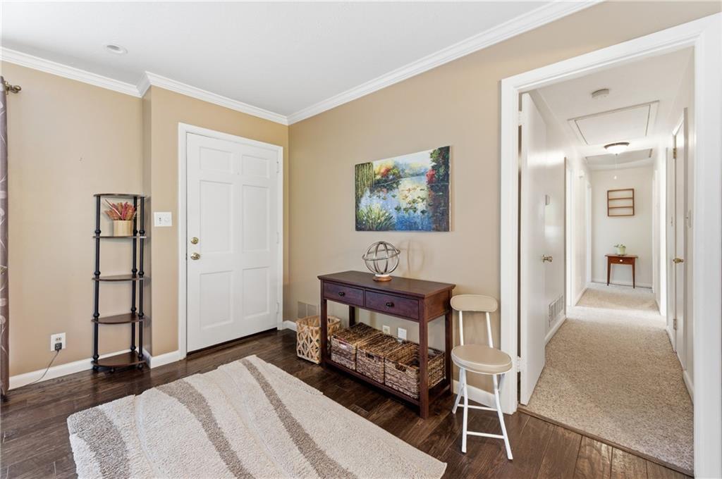 2196 Winding Way
