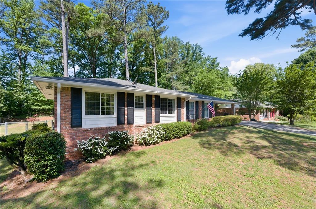 2196 Winding Way