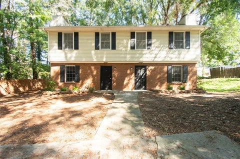 Multifamily For Sale - 6702 Chupp Road<br/> Lithonia, GA 30058