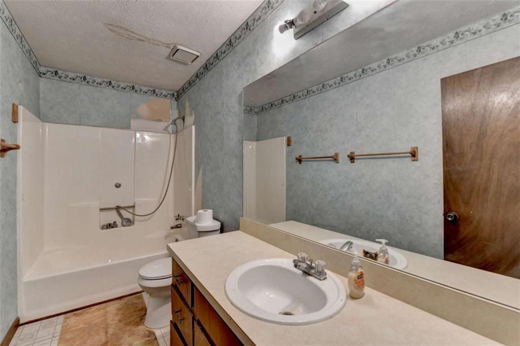 3960 Rocmar Drive, Snellville, Georgia image 18