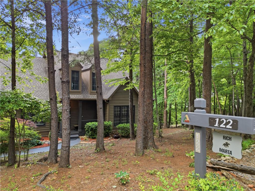 122 Woodstream Point