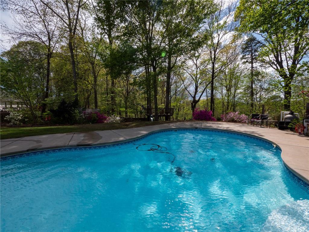 5703 Calm Valley Point, Flowery Branch, Georgia image 6
