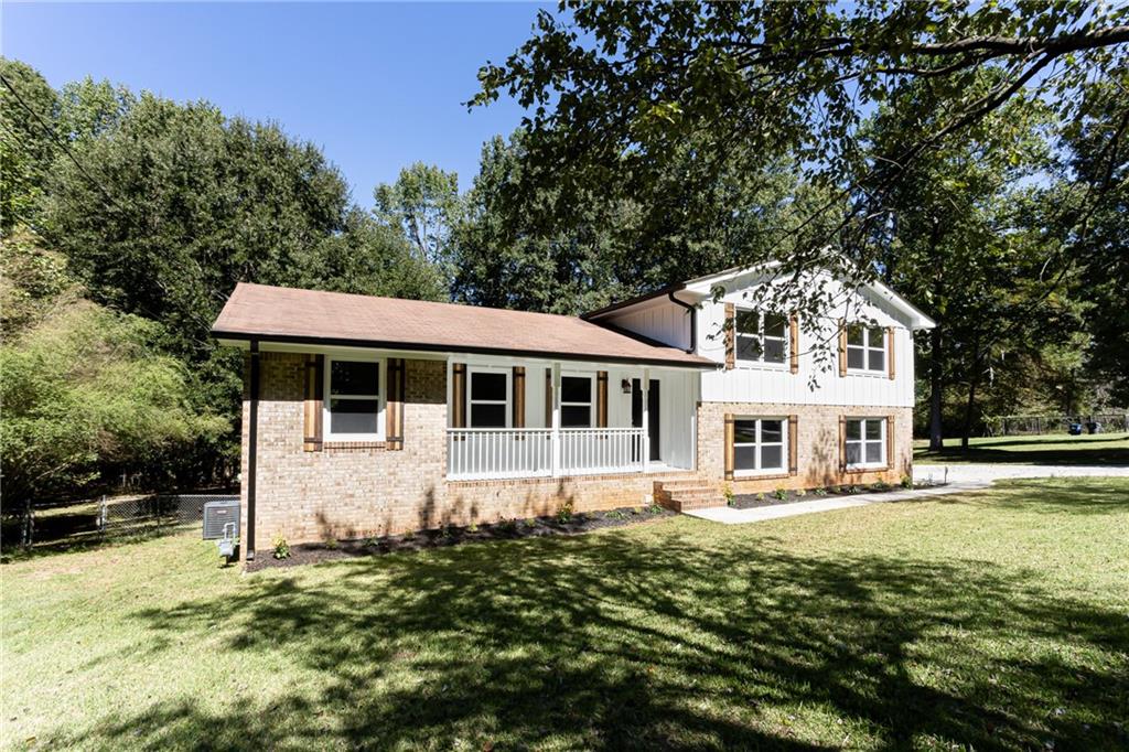 2882 Creek Drive