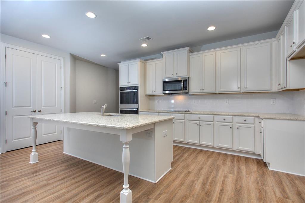 116 Sherwood Drive, Commerce, Georgia image 10