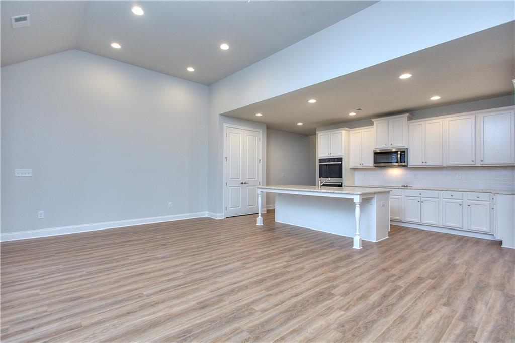 116 Sherwood Drive, Commerce, Georgia image 7