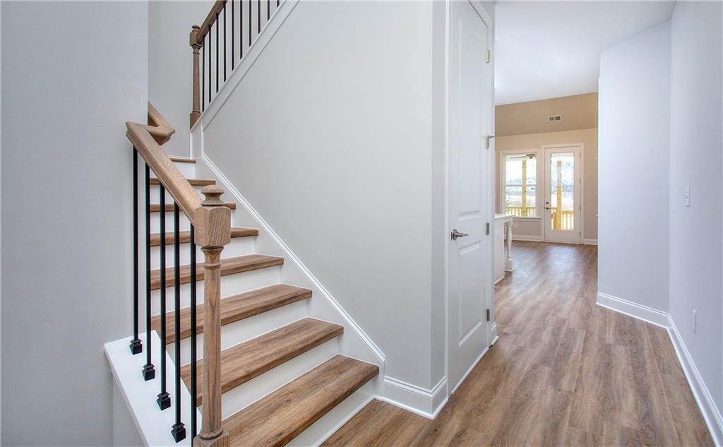 116 Sherwood Drive, Commerce, Georgia image 3