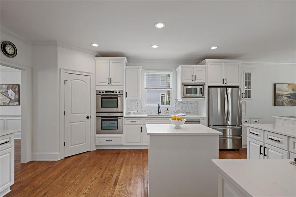 7989 Magnolia Square