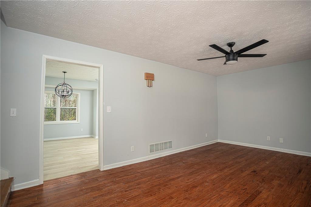1106 Oak Road, Lilburn, Georgia image 12