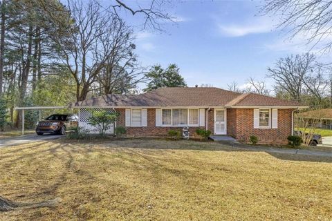 Homes For Sale - 27 Hilltop Lane<br/> Toccoa, GA 30577