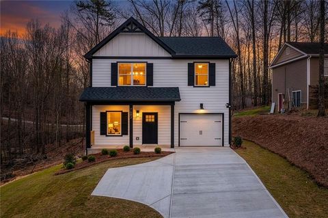 Homes For Sale - 7603 Beachwood Drive<br/> Murrayville, GA 30564