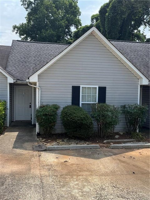 Townhouse For Rent - 211 W Mineral Springs Road #B<br/> Jasper, GA 30143