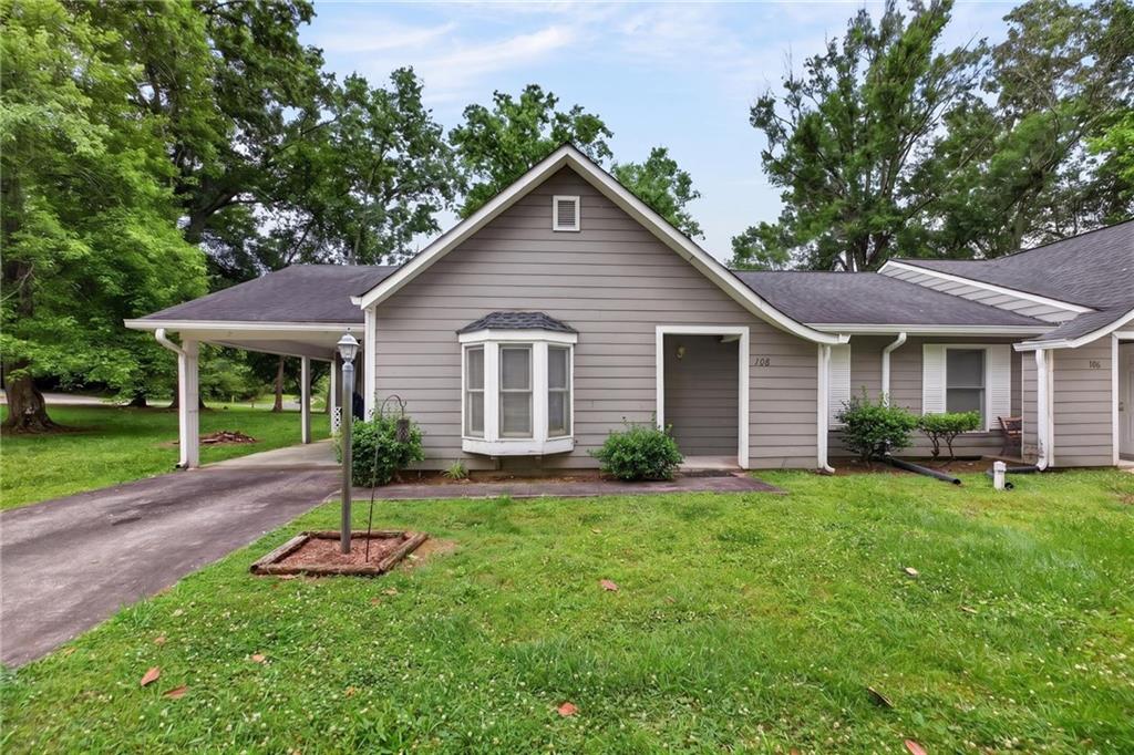 108 Villas Lane NE