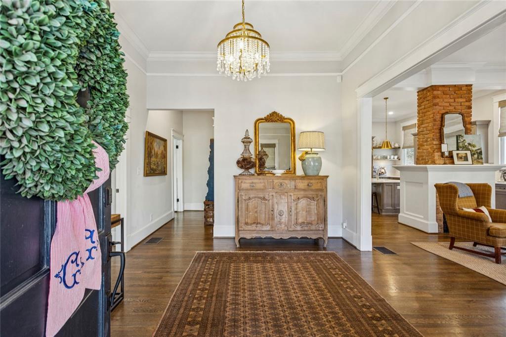 366 E Dixie Avenue SE