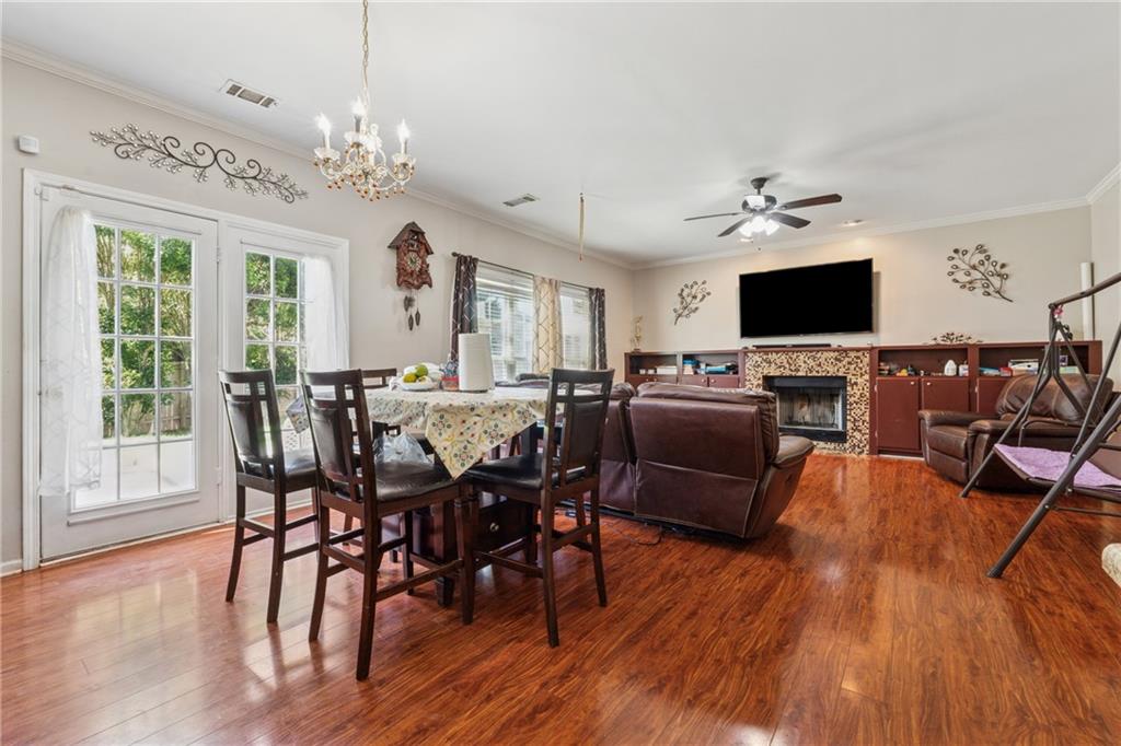 1093 Forest View Lane, Lilburn, Georgia image 4