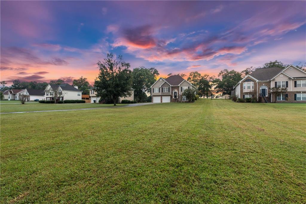 105 Woodberry Drive SE