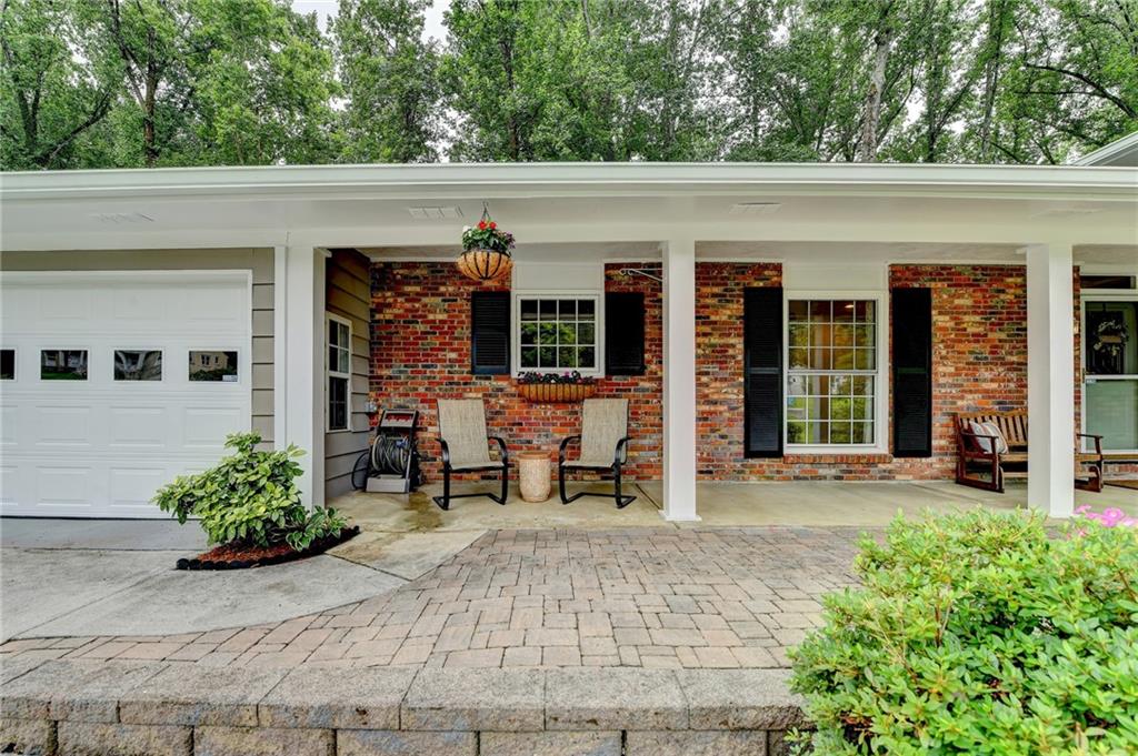 595 Glenforest Road