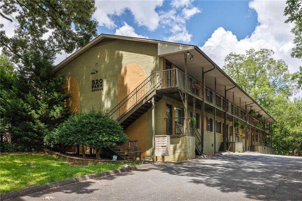 Welcome Home ATL to this top-floor end unit overlooking the beloved Grant Park! A serene sanctuary nestled in the heart of one of Atlanta’s most iconic neighborhoods, this home is tucked within a quaint, highly sought after community that offers charm, comfort, and unbeatable convenience! Enjoy a front-row seat to the Summer Shade Festival, the Grant Park Farmers Market, and the daily rhythm of a neighborhood that truly feels like home. Inside natural light pours through illuminating original oak flooring and a spacious, well-designed layout. The kitchen features a fresh tile backsplash and updated appliances, while the fully reimagined bathroom (taken down to the studs in 2020) boasts all-new tile, vanity, tub, and more! Thoughtful upgrades continue throughout, with custom closet systems, new blinds, UV HVAC purification, and a full interior paint refresh completed in 2025, making this home truly move-in ready. Outside, enjoy space to gather with neighbors, grow your favorite plants in sun-drenched corners, or unwind beneath the trees. With Glenwood Park’s shops and services just around the corner, and walkability to Zoo Atlanta, Oakland Cemetery, and a host of beloved local restaurants, this peaceful perch delivers the perfect blend of privacy and connection. Do not wait, this top-floor, end-unit gem is a rare Grant Park opportunity you will not want to miss!