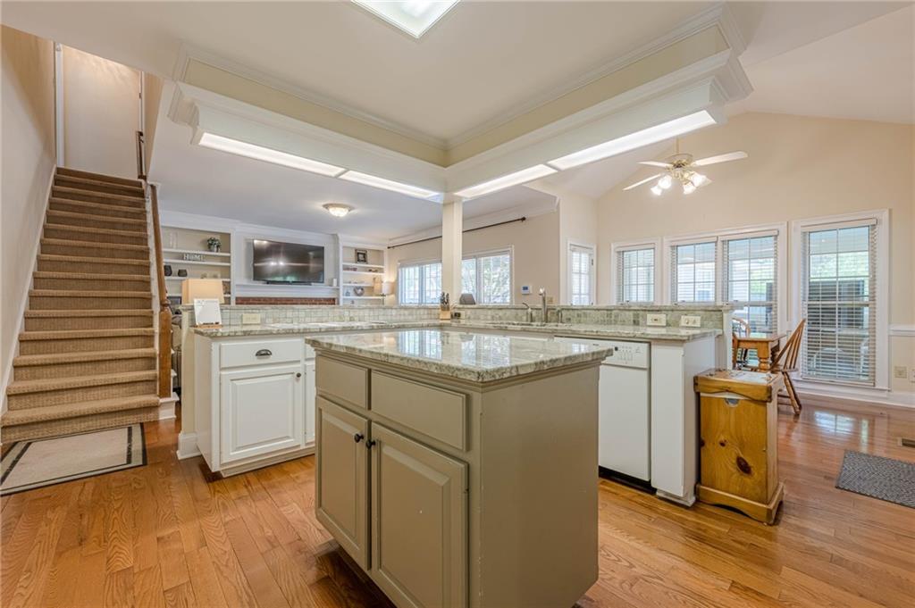 1655 Holly Lake Circle, Snellville, Georgia image 8
