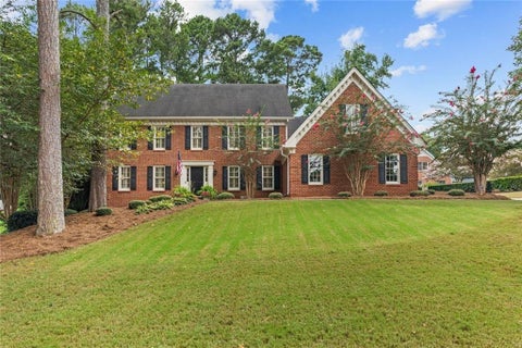 Homes For Sale - 877 Guinevere Way<br/> Lilburn, GA 30047