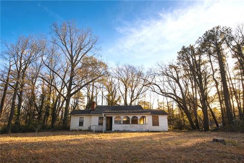 Homes For Sale - 731 Bolton Road<br/> Atlanta, GA 30331