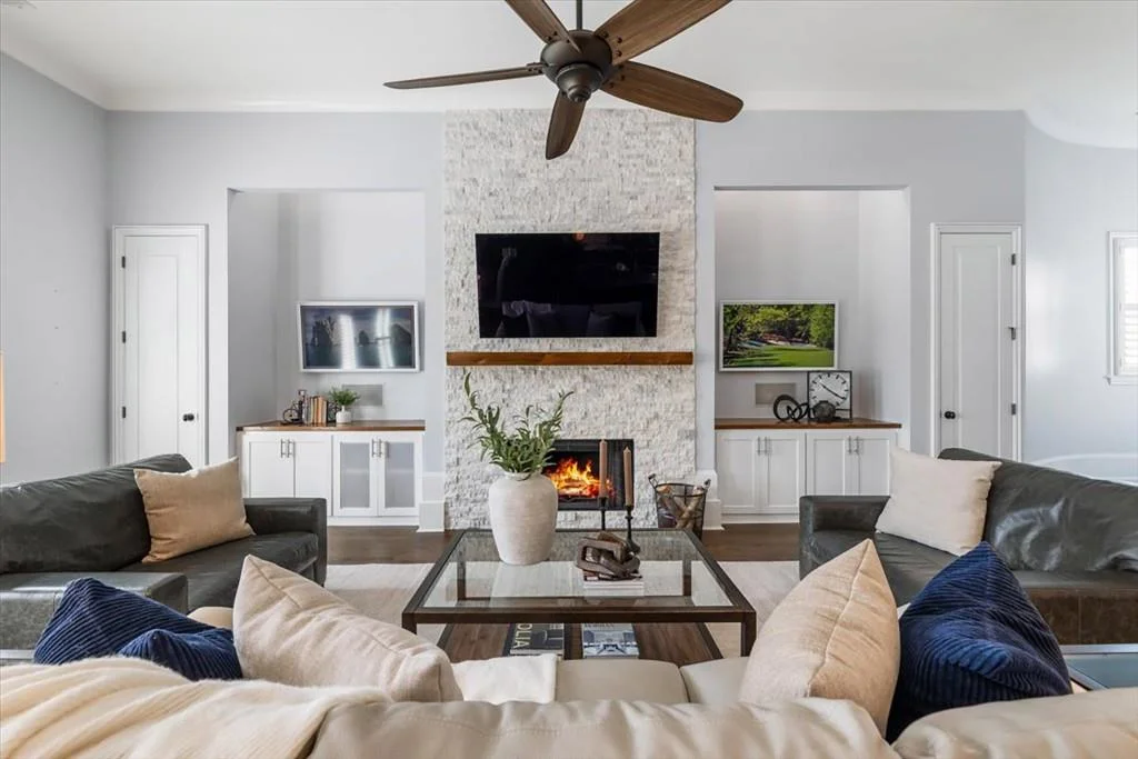 5850 Charlotte Lane Unit E1