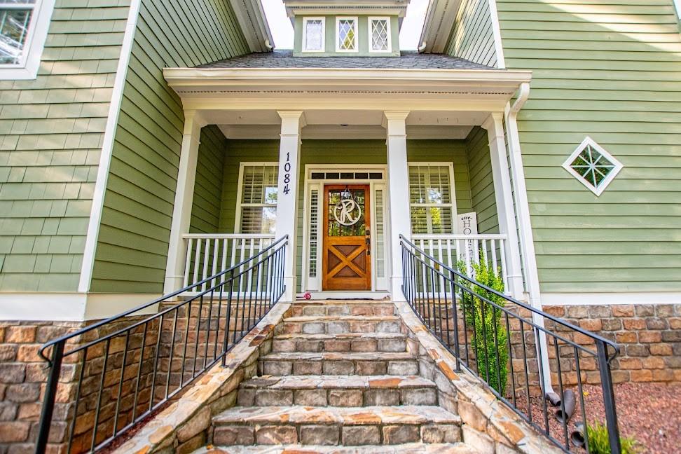 1084 Magnolia Drive