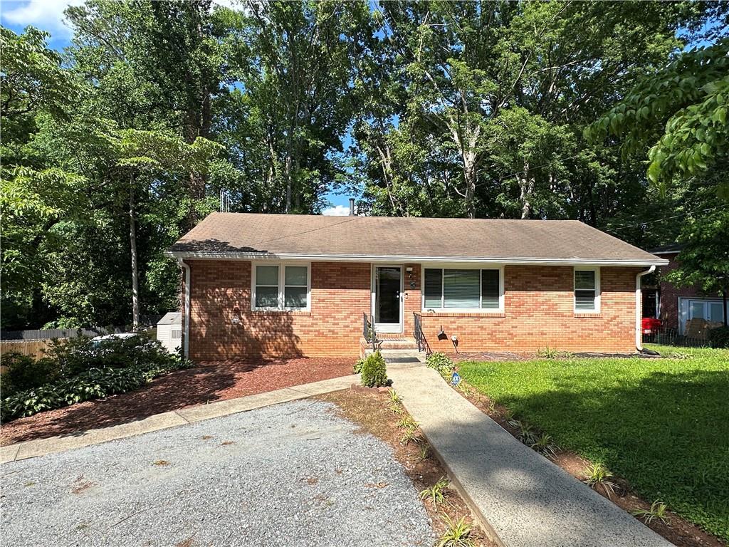 2059 Clearwater Drive, Marietta, Georgia image 2
