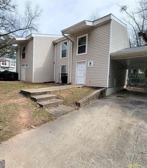 Townhouse For Sale - 200 Governors Drive<br/> Forest Park, GA 30297