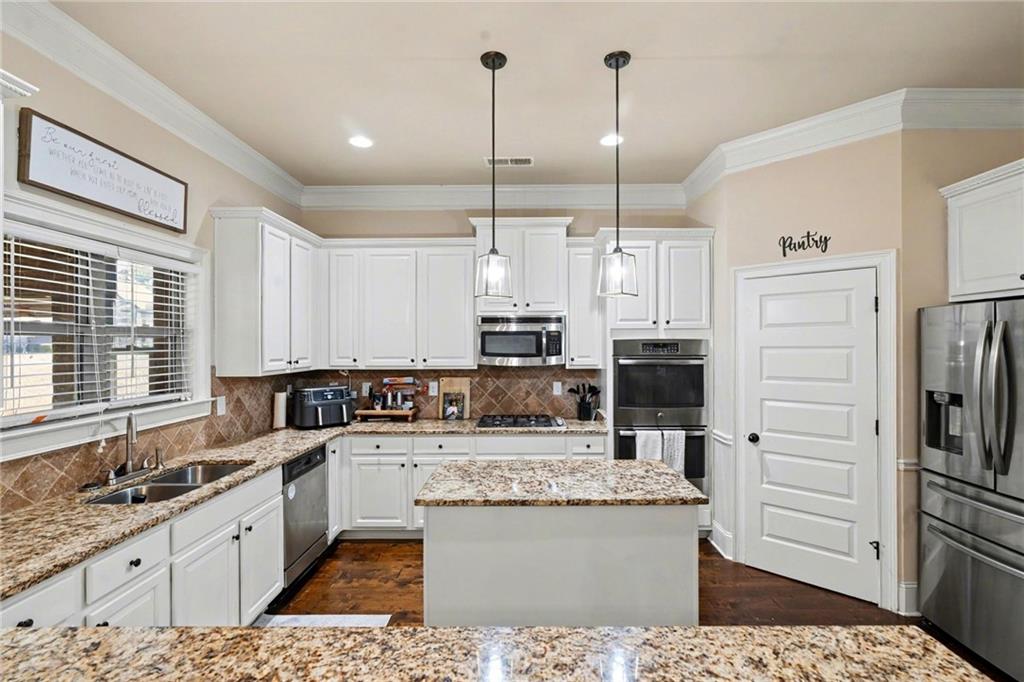 2011 Wentworth Drive