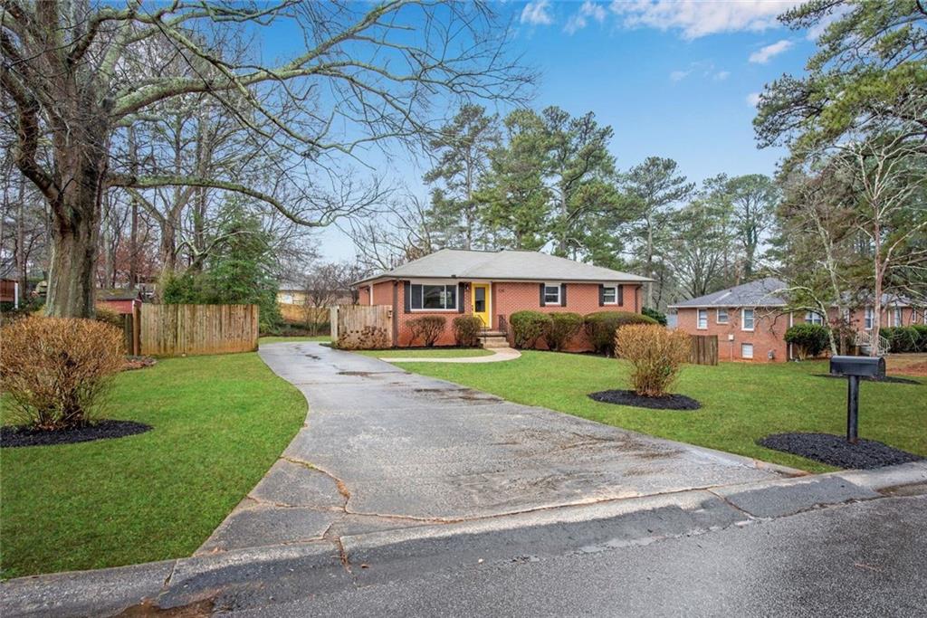 729 Birchwood Lane SW