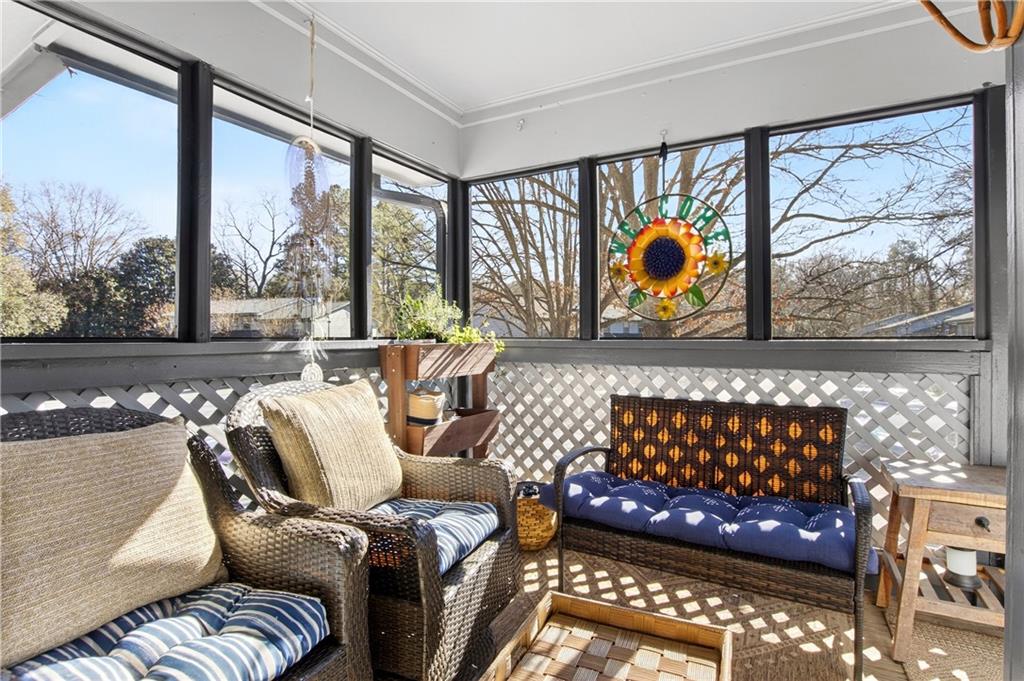 1138 Weatherstone Drive NE