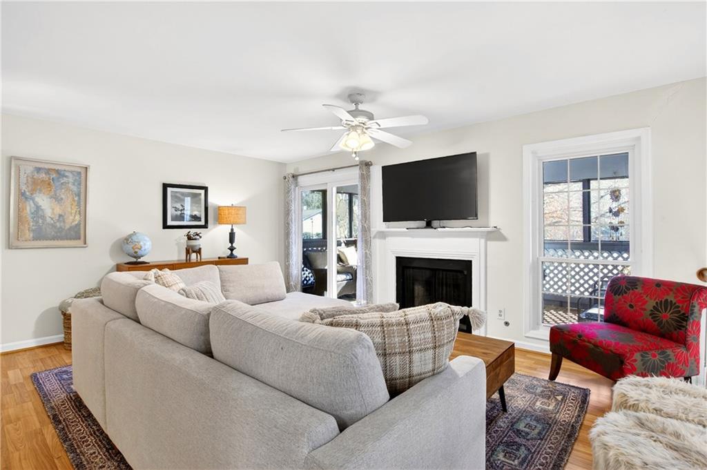 1138 Weatherstone Drive NE