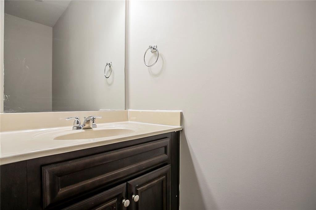2154 Dodson Woods Drive, Fairburn, Georgia image 13