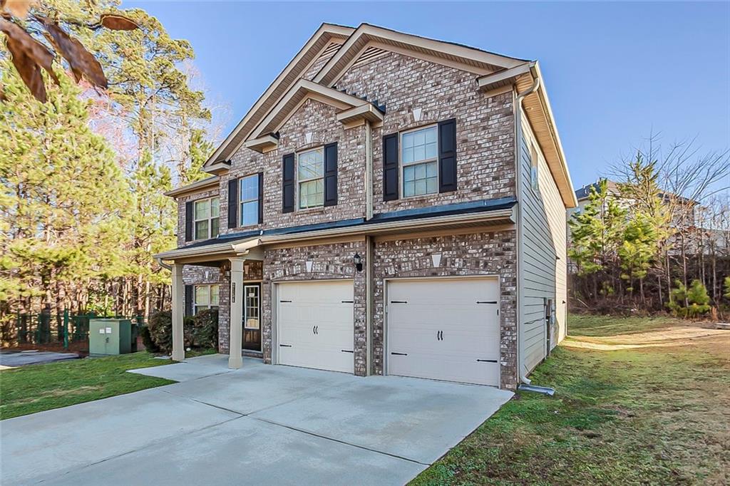 2154 Dodson Woods Drive, Fairburn, Georgia image 2