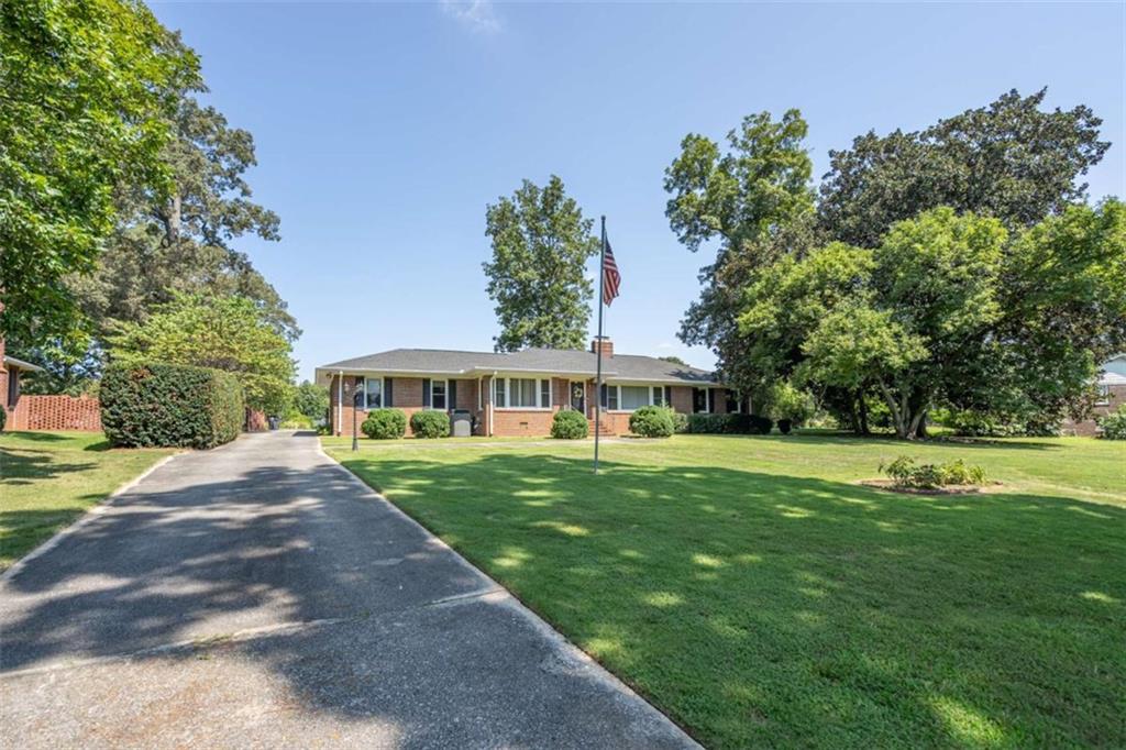 112 College Circle