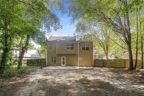 A home in Powder Springs