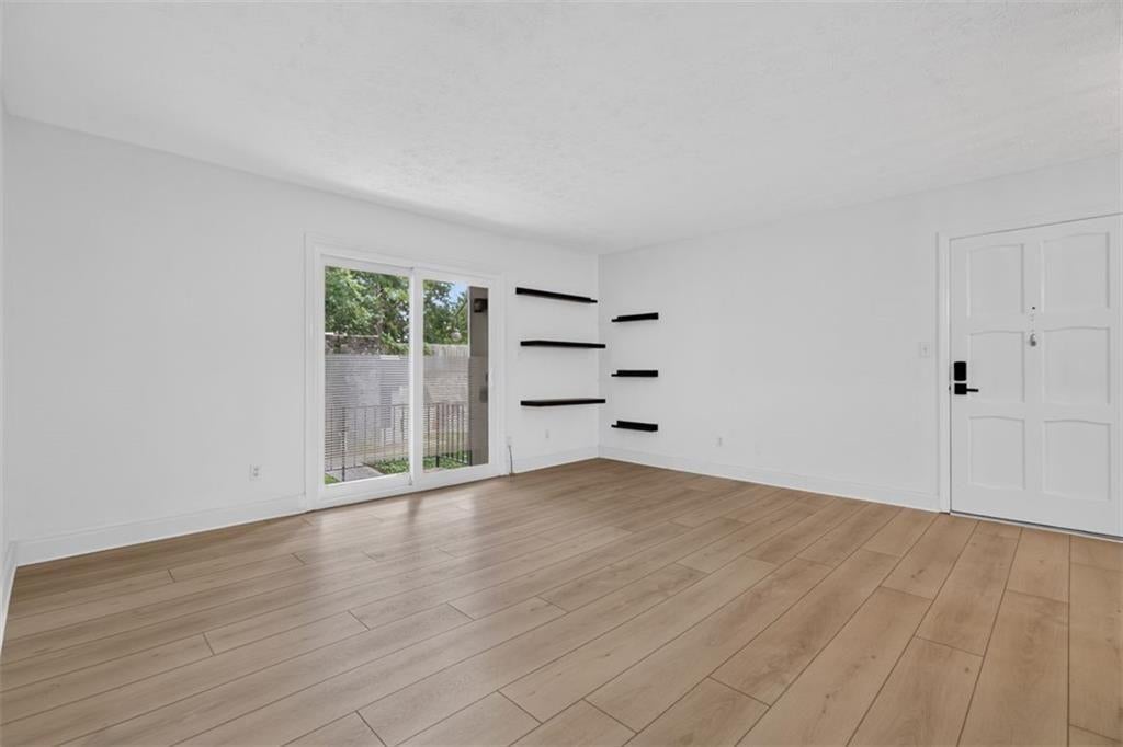 725 Dalrymple Road #7J