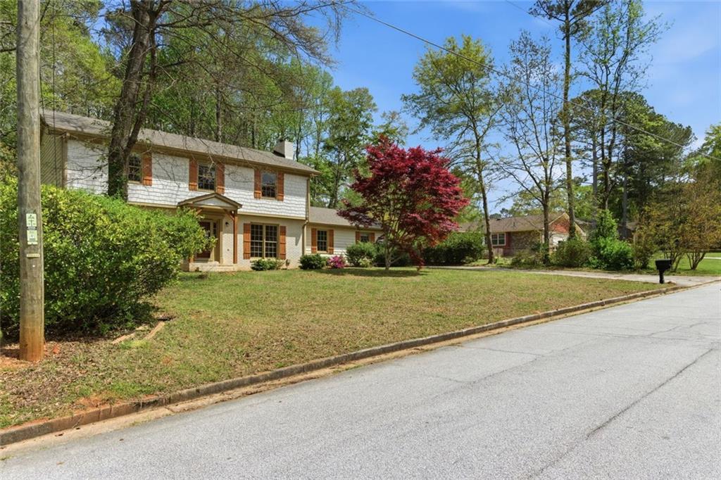 532 Valley Woods Circle SE