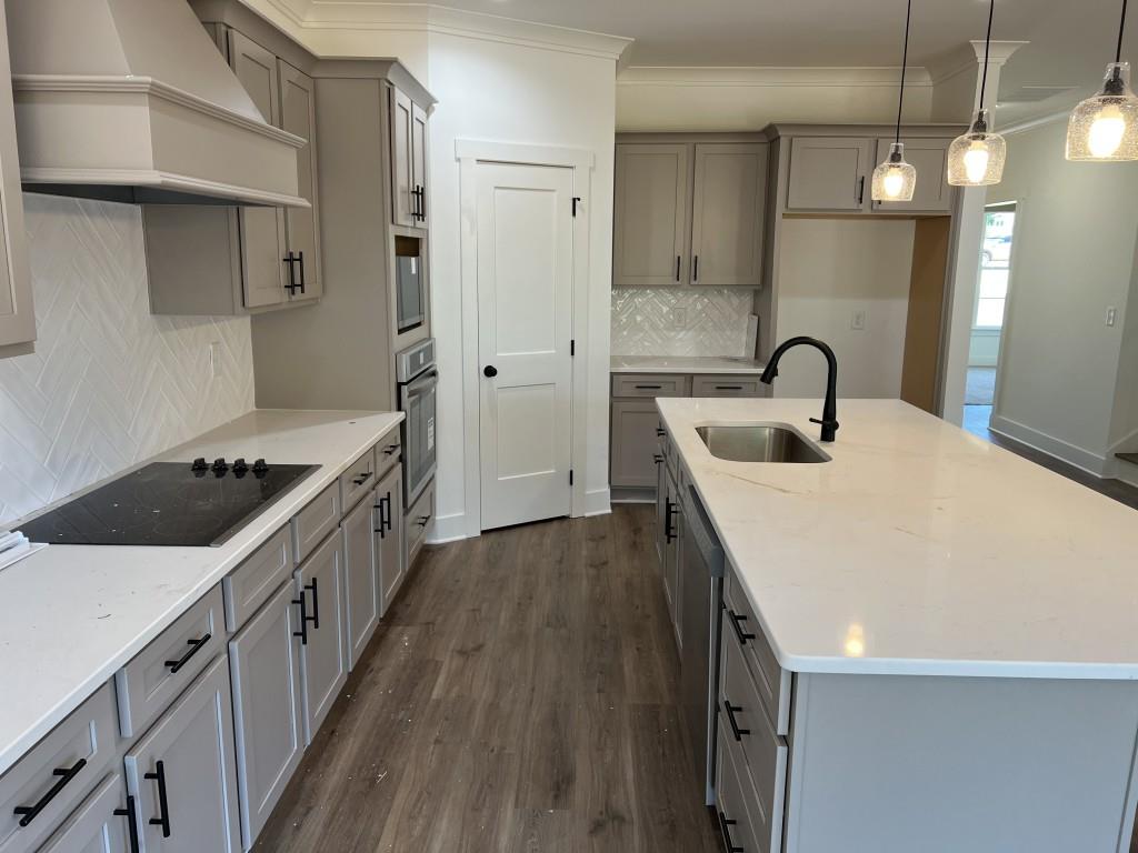93 Tomahawk Trail