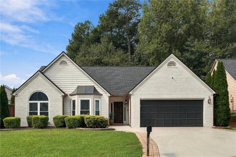 Homes For Sale - 3535 Ennfield Lane<br/> Duluth, GA 30096