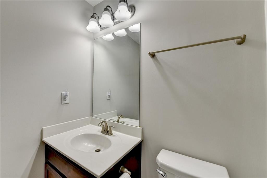 810 Sunset Park Drive, Suwanee, Georgia image 38