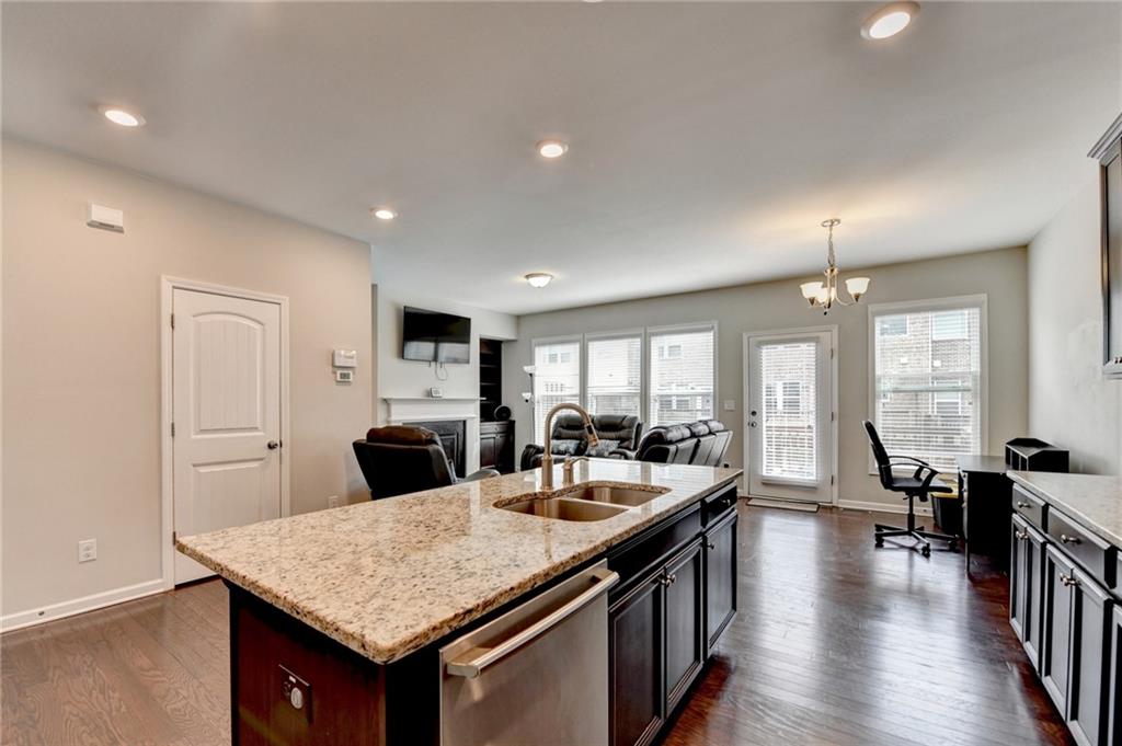 810 Sunset Park Drive, Suwanee, Georgia image 18