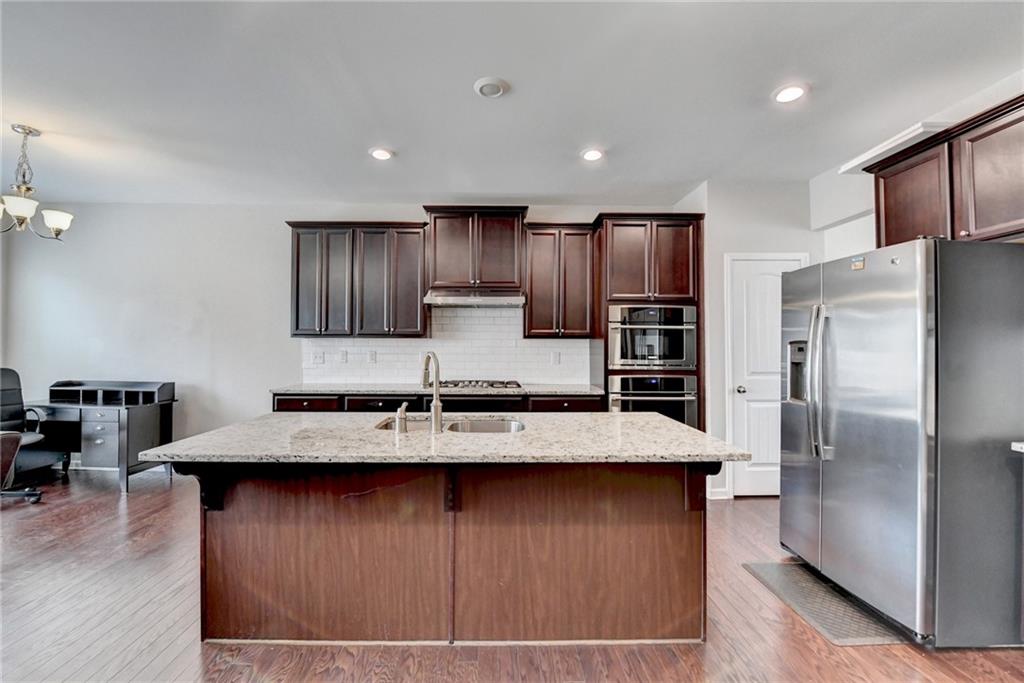 810 Sunset Park Drive, Suwanee, Georgia image 15