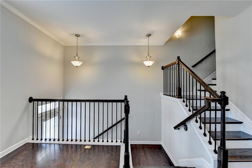 810 Sunset Park Drive, Suwanee, Georgia image 4