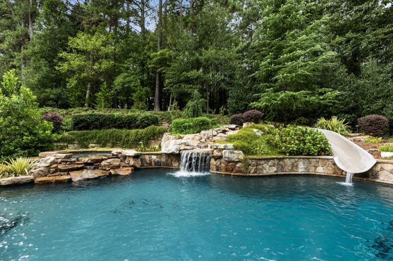 335 Marshalls Cove