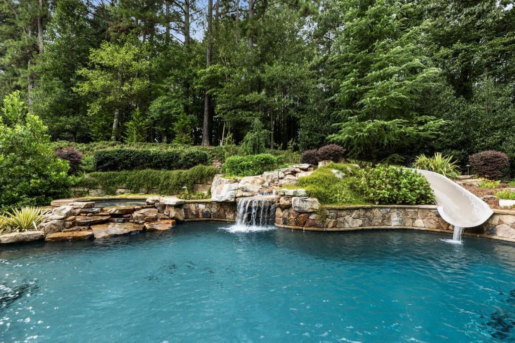 335 Marshalls Cove
