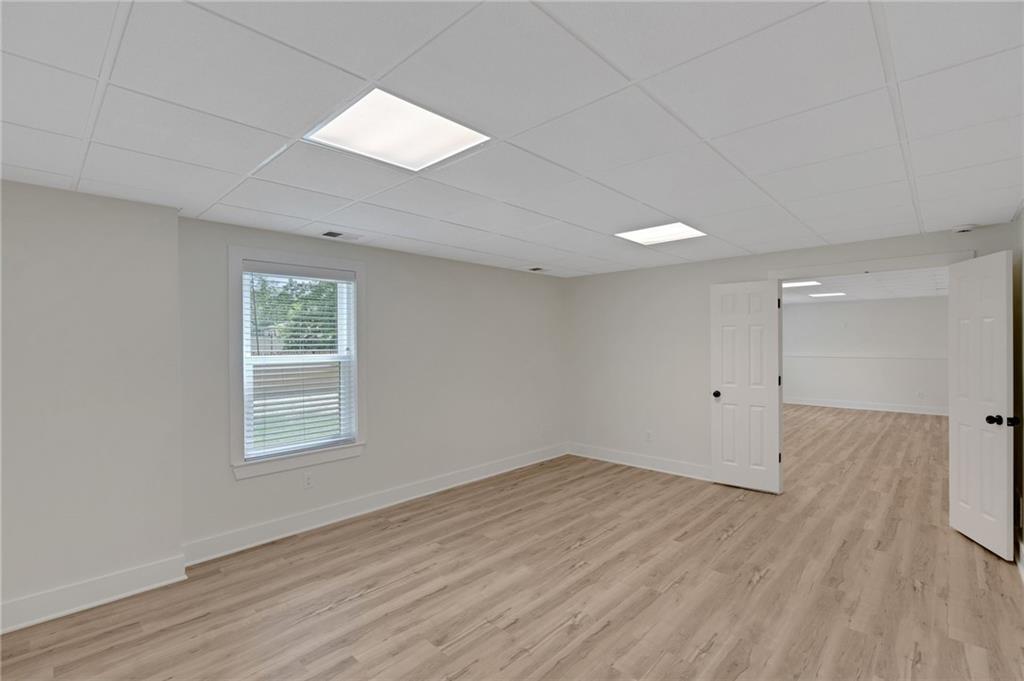 1095 Lyndhurst Way, Roswell, Georgia image 21