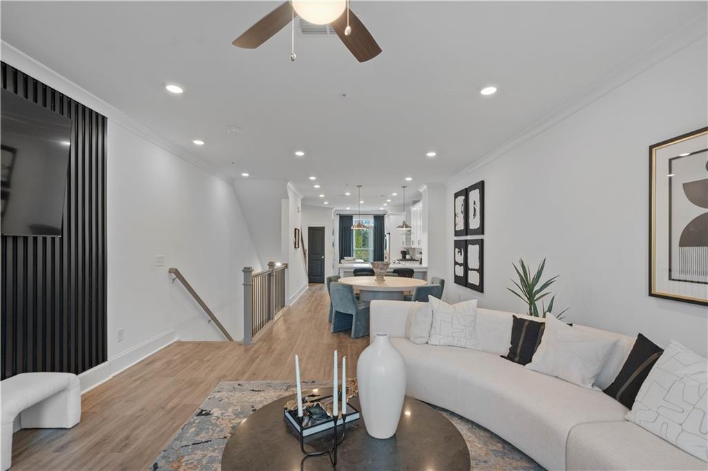 1005 Crown Oak Street 44