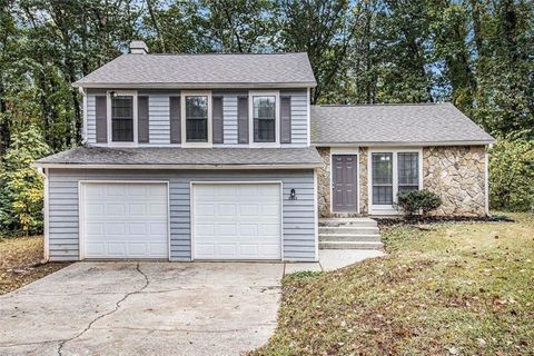 Homes For Sale - 5268 Fox Path<br/> Stone Mountain, GA 30088
