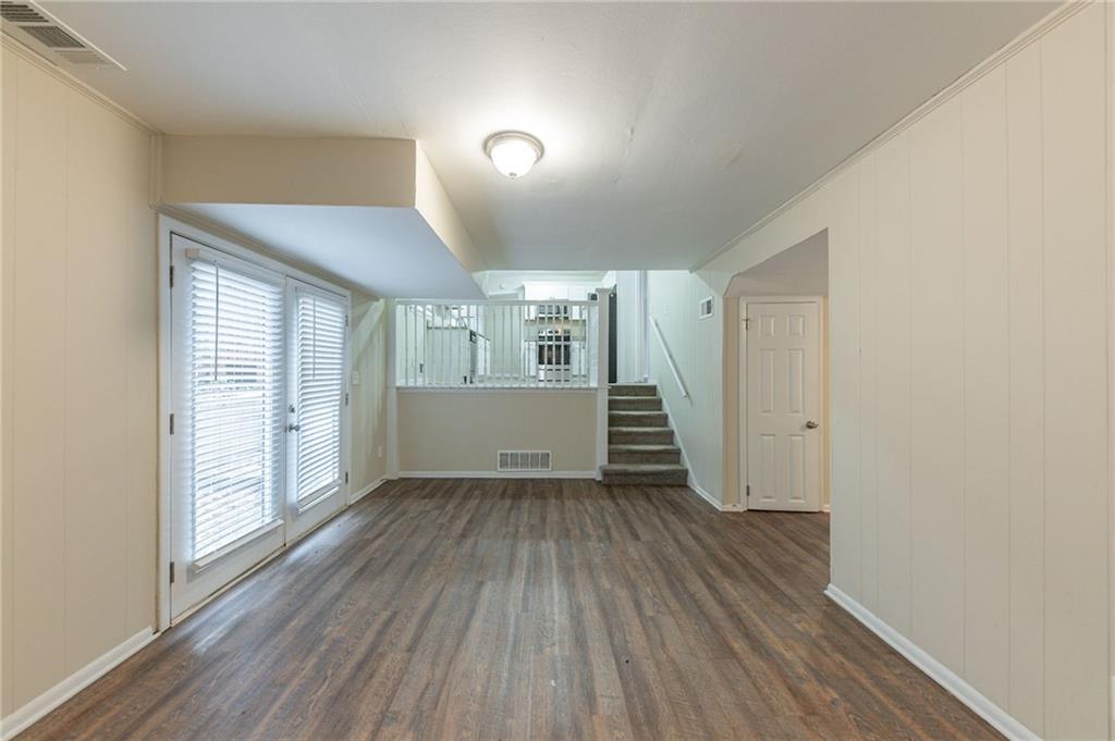 3390 Glenview Circle, Atlanta, Georgia image 4